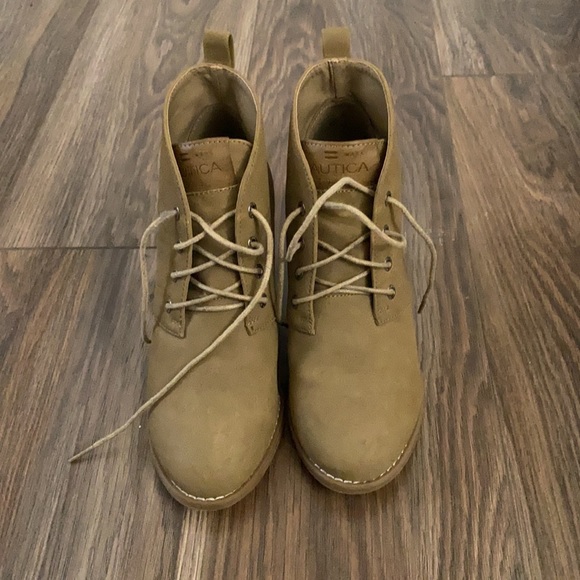 Cute lace up wedge booties - Picture 5 of 6